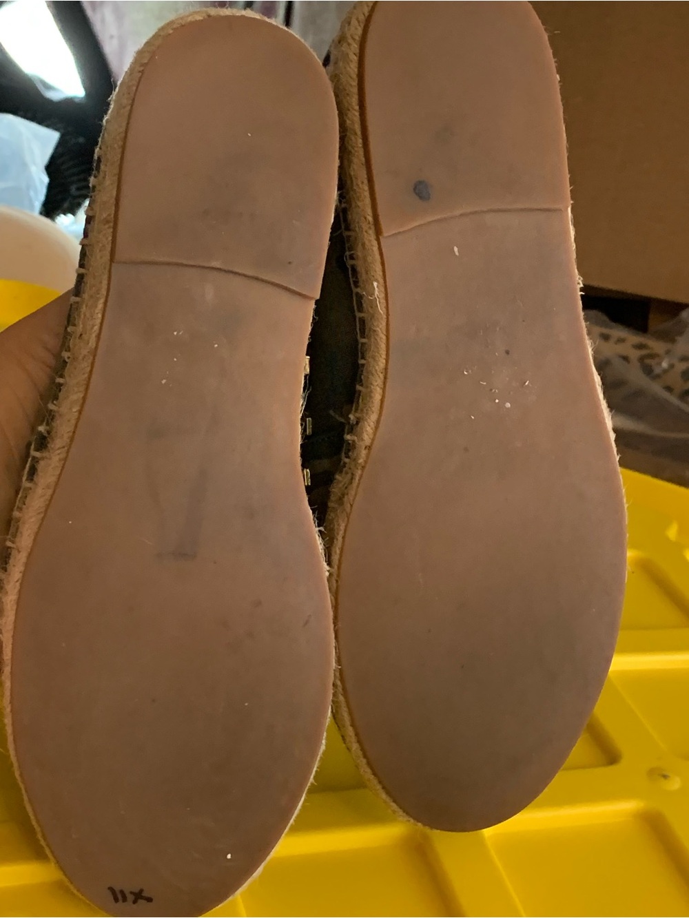 Steven Steve Madden Erie Camo Espadrille Shoes Gold Tone Studs Size 7.5 Slip Ons - Picture 4 of 5